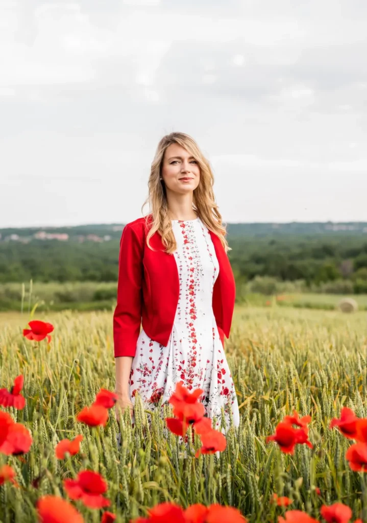 MALI VELIKI | Valentina Babić