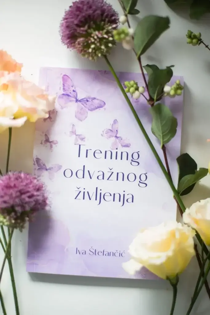 MALI VELIKI | Iva Štefančić